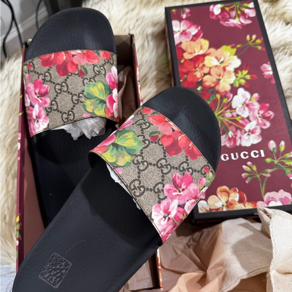 Gucci Black Floral Slide Sandals